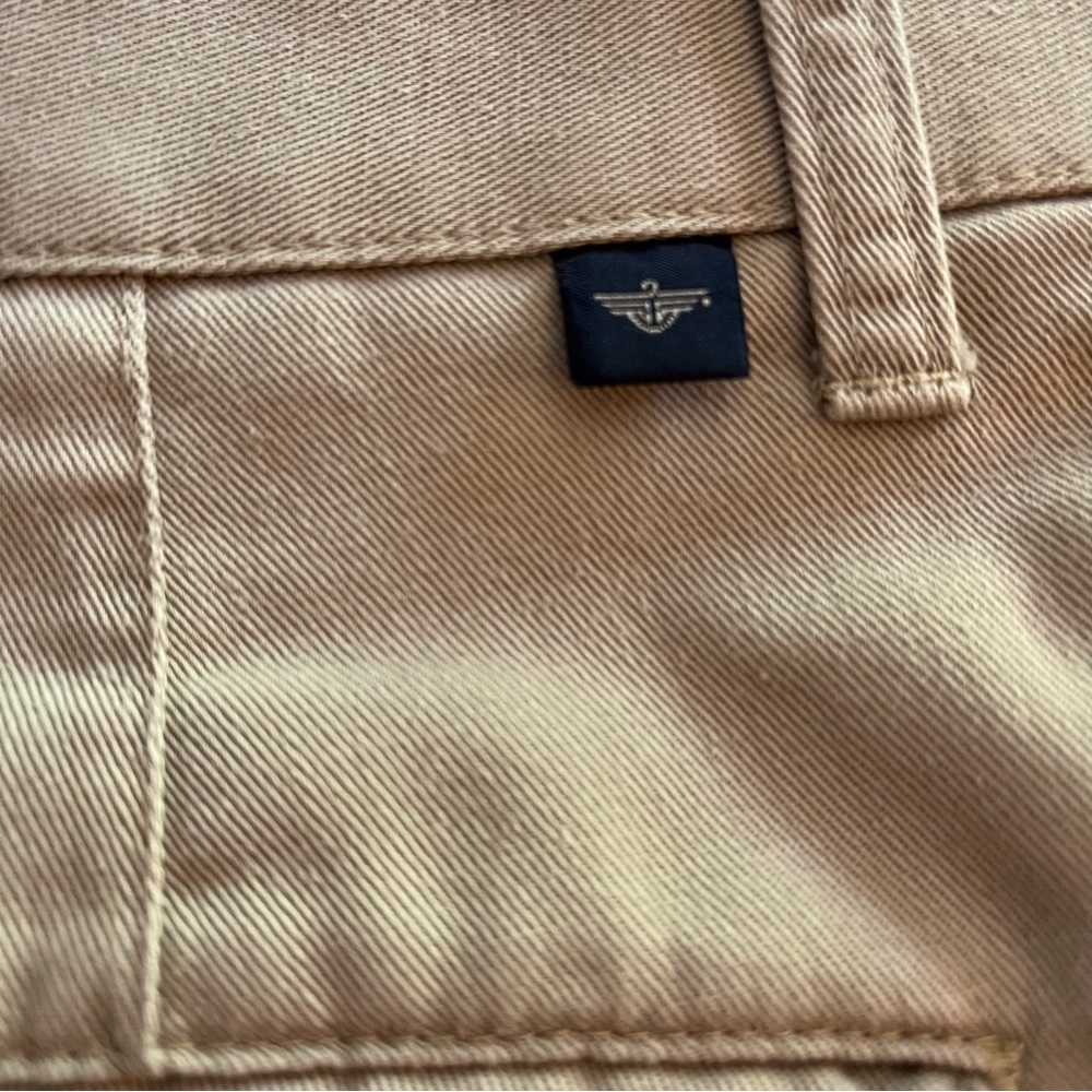 Dockers Men’s Khaki Flat Front Shorts Versatile Design W33 - Picture 5 of 5